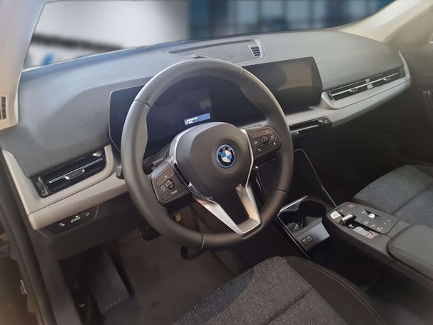 BMW iX1 eDrive20 150 kW image number 16