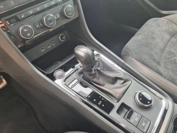 Car image 33