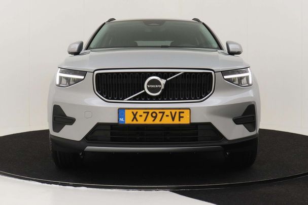 Volvo XC40 B3 Essential 120 kW image number 9