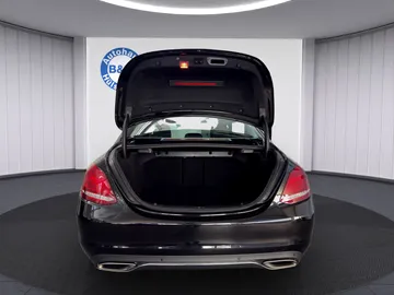 Car image 28