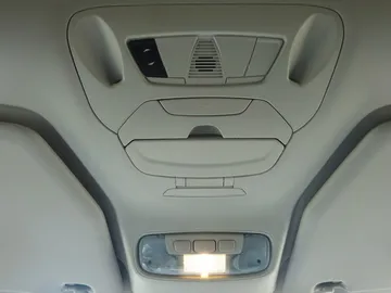 Car image 35