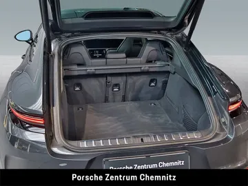 Car image 32