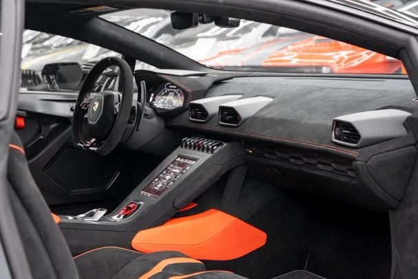 Lamborghini Huracan 471 kW image number 9