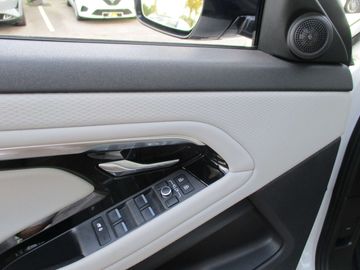 Car image 31