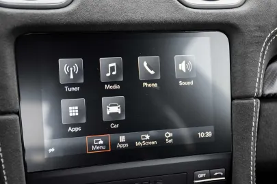 Car image 30
