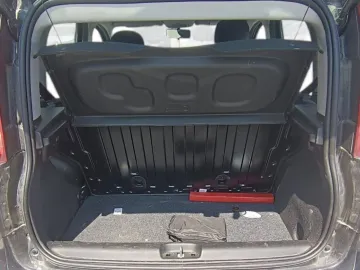 Car image 22