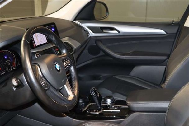 BMW X3 sDrive 100 kW image number 8