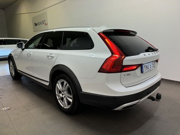 Volvo V90 Cross Country D4 AWD 140 kW image number 3