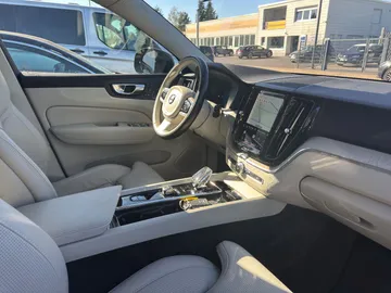 Car image 35