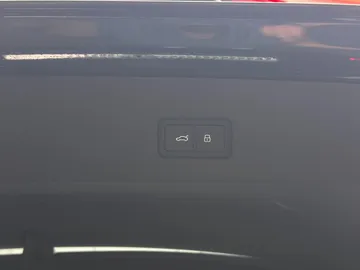 Car image 36
