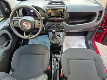 Car image 13