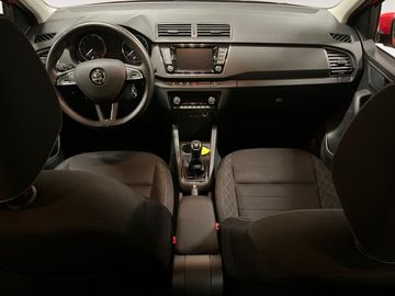 Car image 10