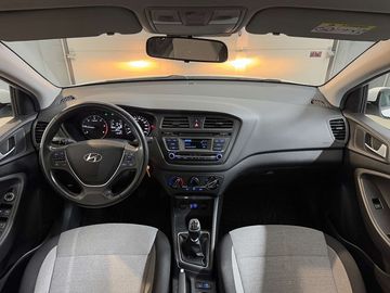 Car image 26