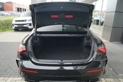 Car image 29
