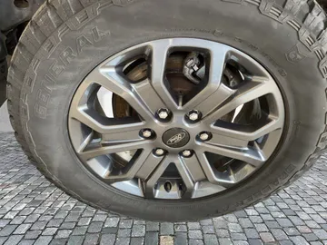 Car image 22