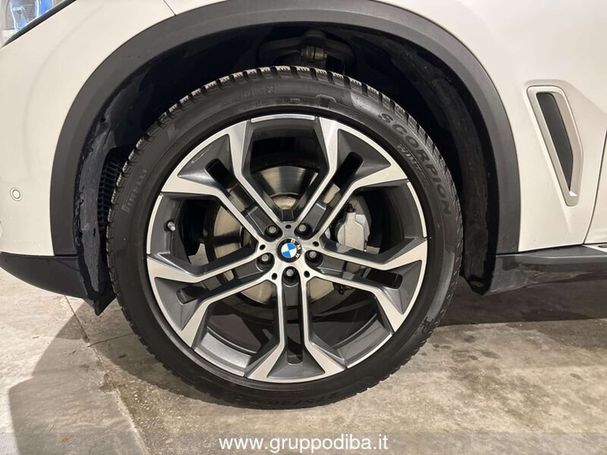 BMW X5 xDrive30d xLine 195 kW image number 12