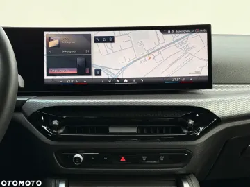 Car image 40
