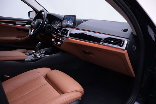 BMW 520i Touring 135 kW image number 23