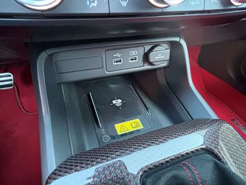 Car image 33