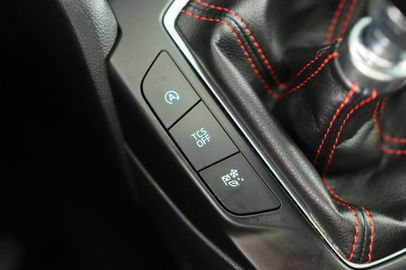 Car image 36