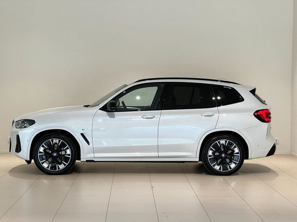 BMW iX3 210 kW image number 2