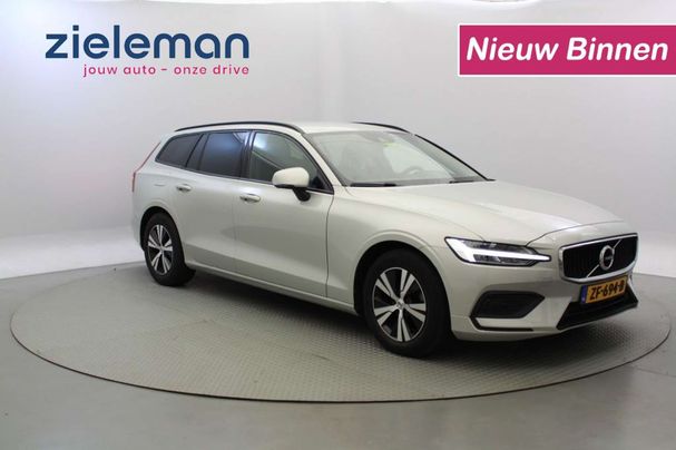 Volvo V60 D3 Momentum 110 kW image number 1