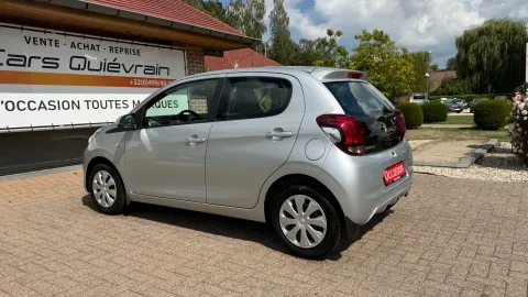 Car image 5