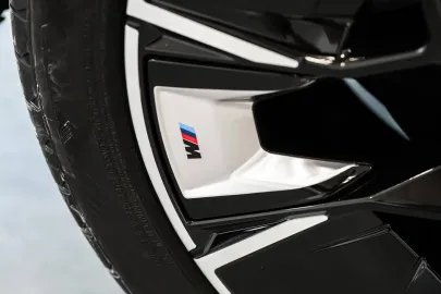 Car image 37