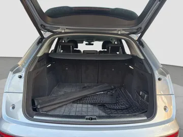 Car image 29