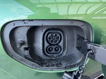 Car image 34