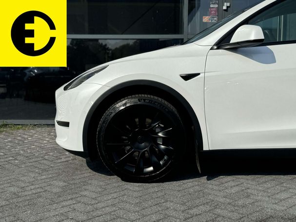 Tesla Model Y Long Range AWD 258 kW image number 8