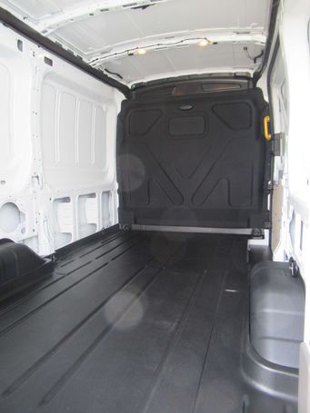 Ford E-Transit 350 L2 198 kW image number 20