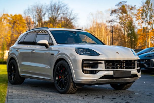 Porsche Cayenne S E-Hybrid 382 kW image number 3