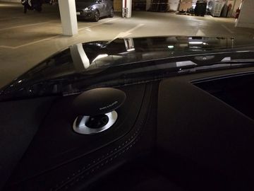 Car image 28