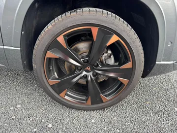 Car image 26