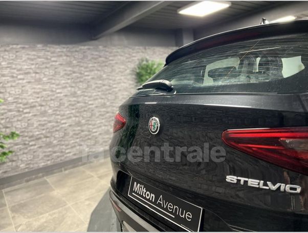 Alfa Romeo Stelvio 2.2 AT8 Q4 Super 140 kW image number 16