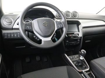 Car image 4