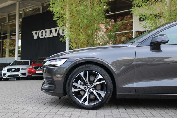 Volvo V60 B3 Essential 120 kW image number 21