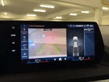 Car image 20
