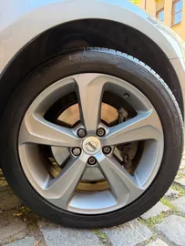 Car image 22