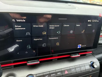 Car image 27