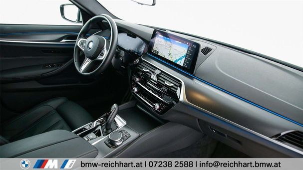 BMW 530 Touring xDrive 185 kW image number 11