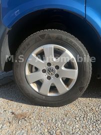 Car image 32