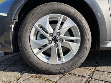 Car image 15