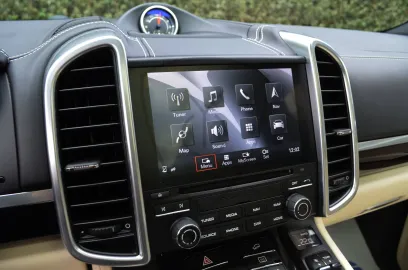 Car image 35