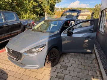 Car image 3