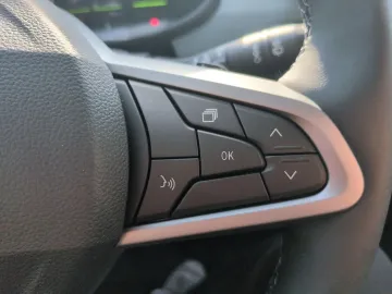 Car image 33
