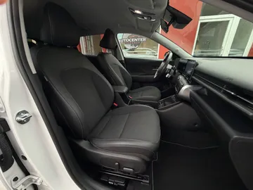 Car image 40