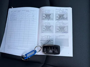 Car image 23