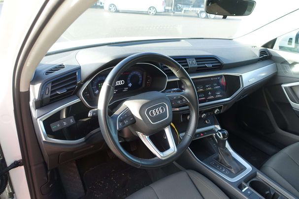 Audi Q3 45 TFSIe 180 kW image number 5